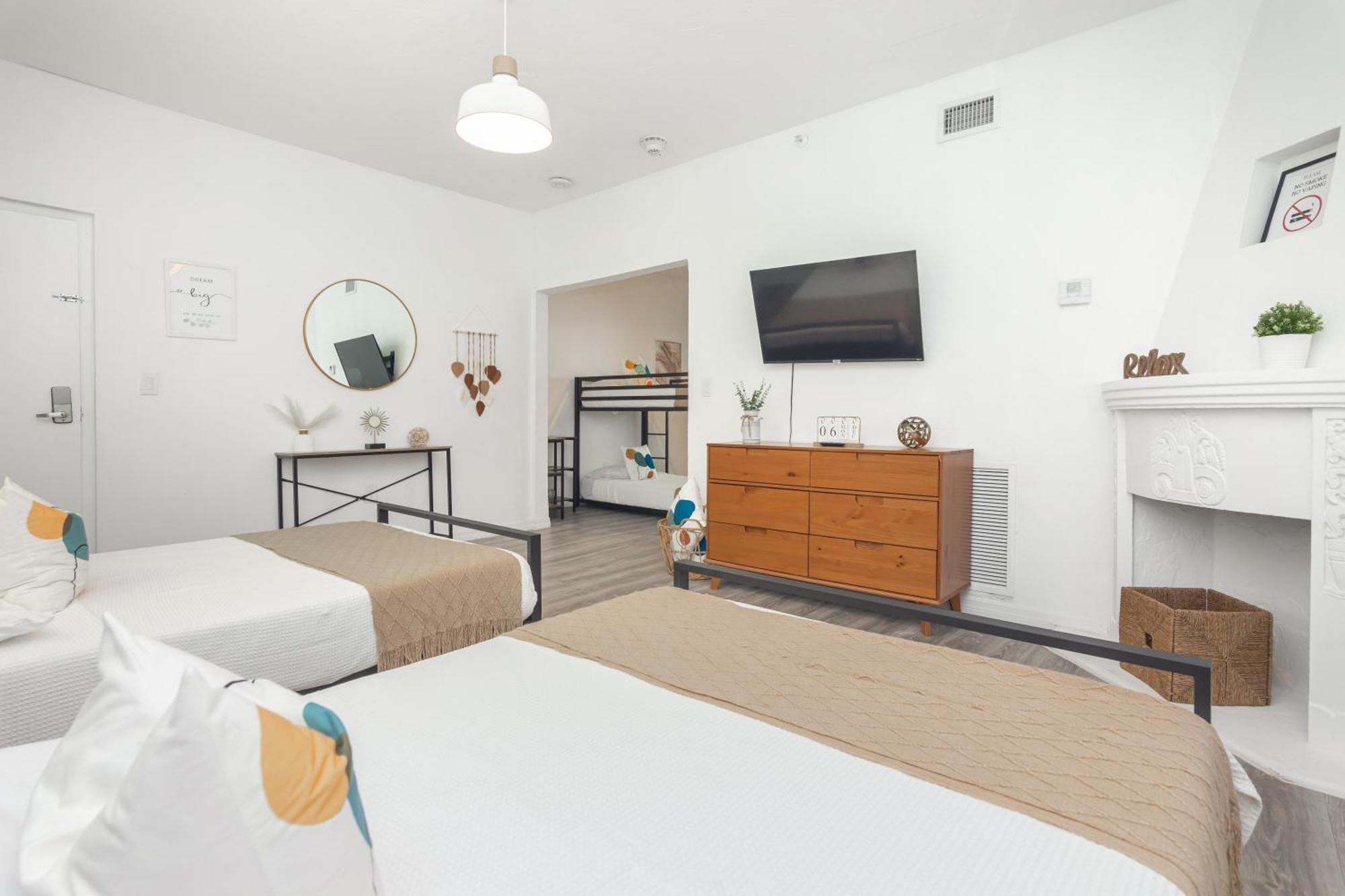 West Deco Aparthotel Miami Beach Room photo